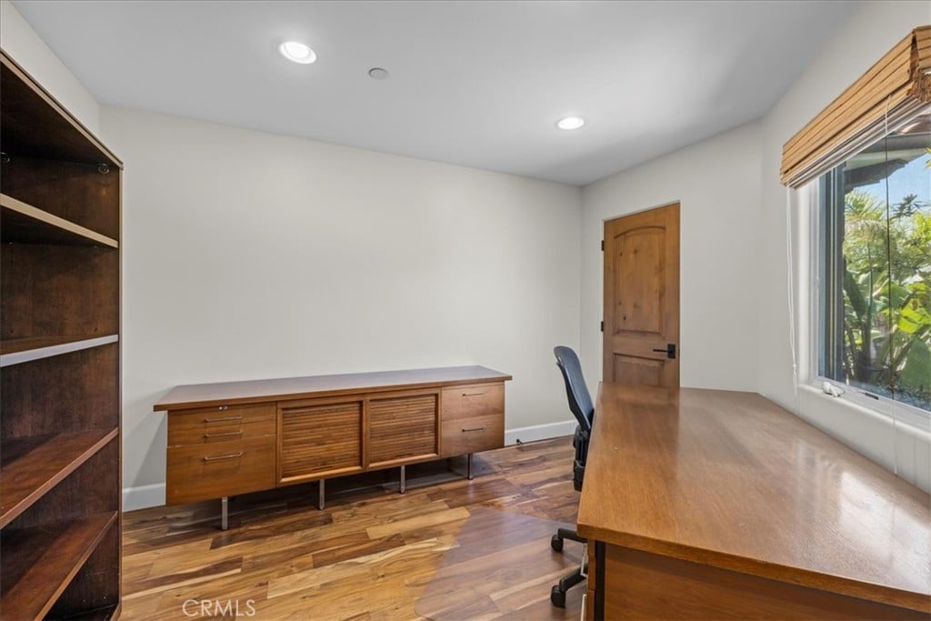 1126 Laurel Ave