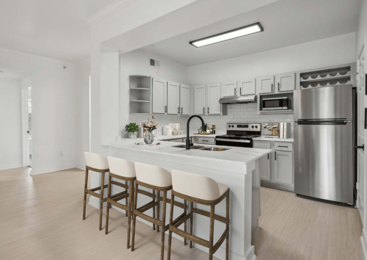 Lease now and enjoy 8 full weeks of free rent