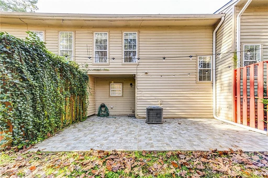 1103 Masons Creek Cir
