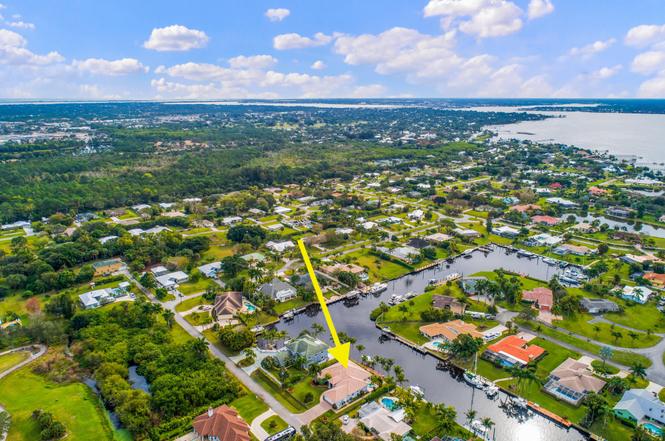 2712 NW Howard Creek Ln