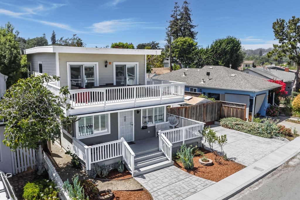 709 Gilroy Drive, Capitola
