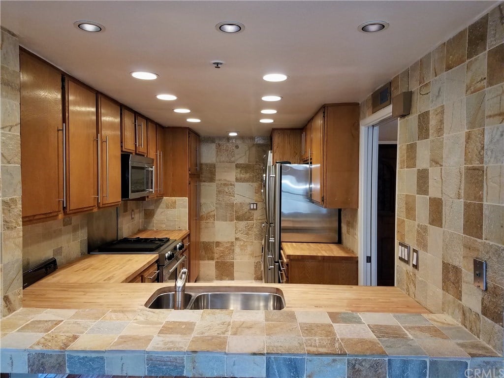 240 Nice Ln, Unit 115