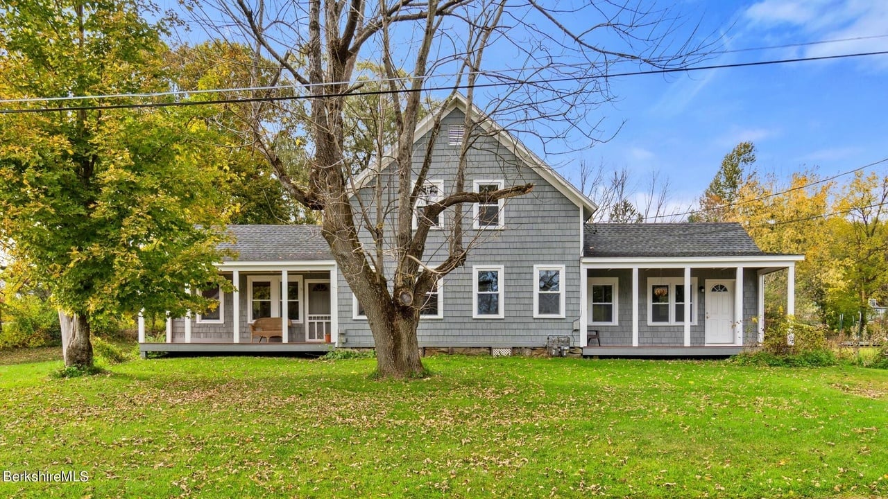 7 School St