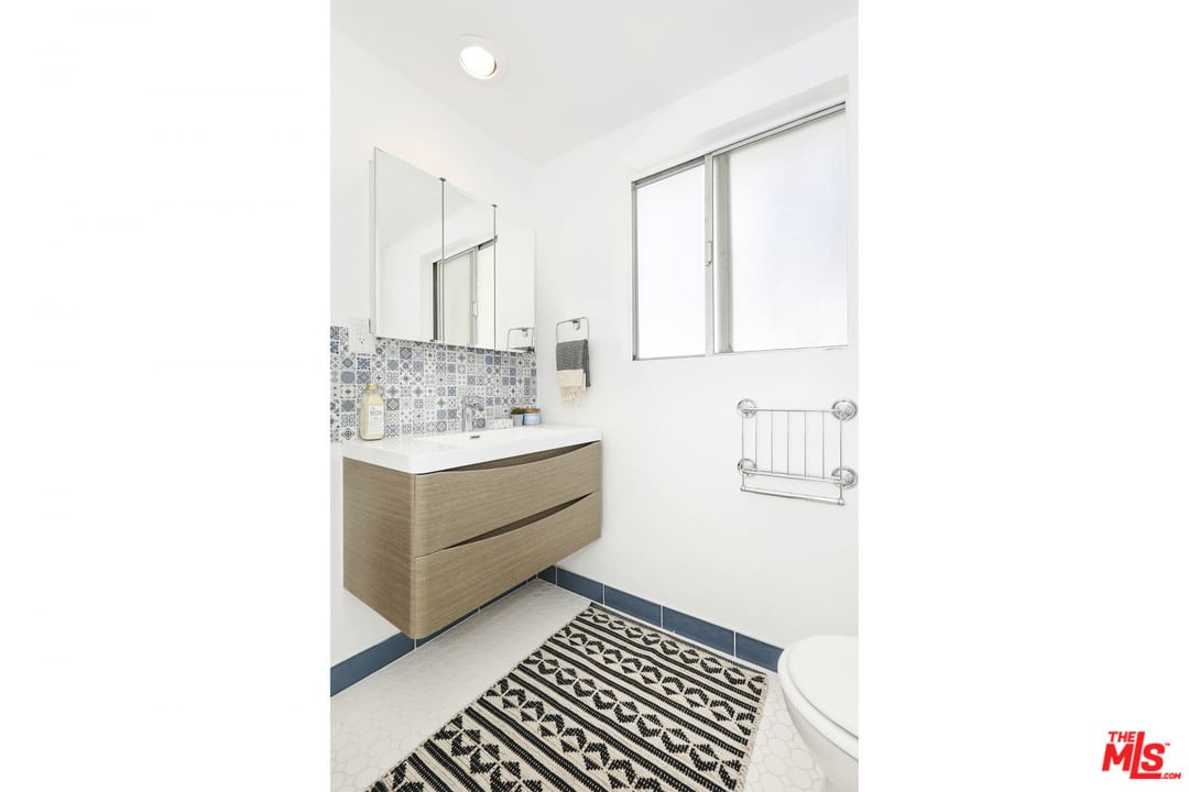 2622 Rinconia Dr