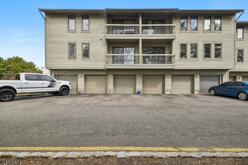 47 Sam Bonnell Dr