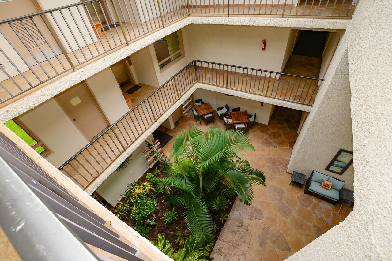 1800 SE Saint Lucie Blvd, #9-305