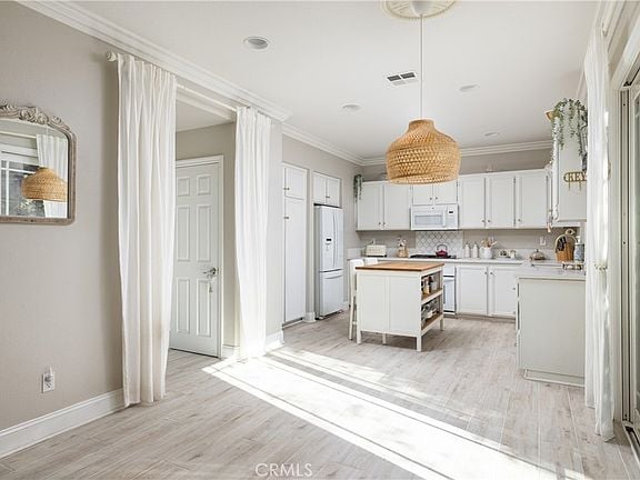 34 Radiance Lane