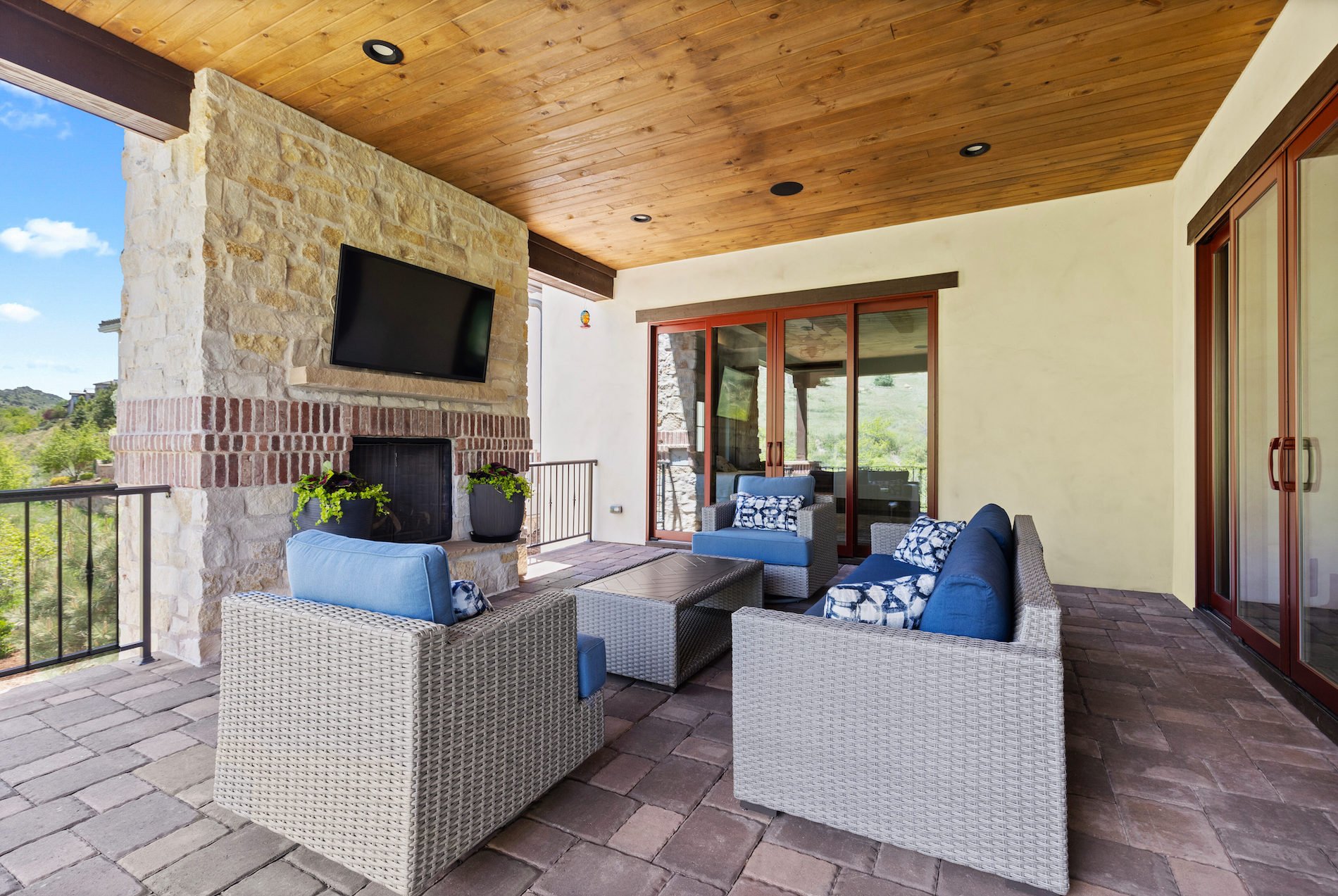 8278 Raphael Lane