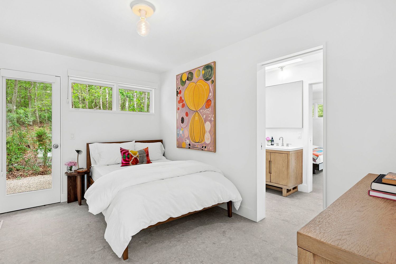 Whitecrest: Mid-Century Modern, Gut-Renovated and Gorgeous