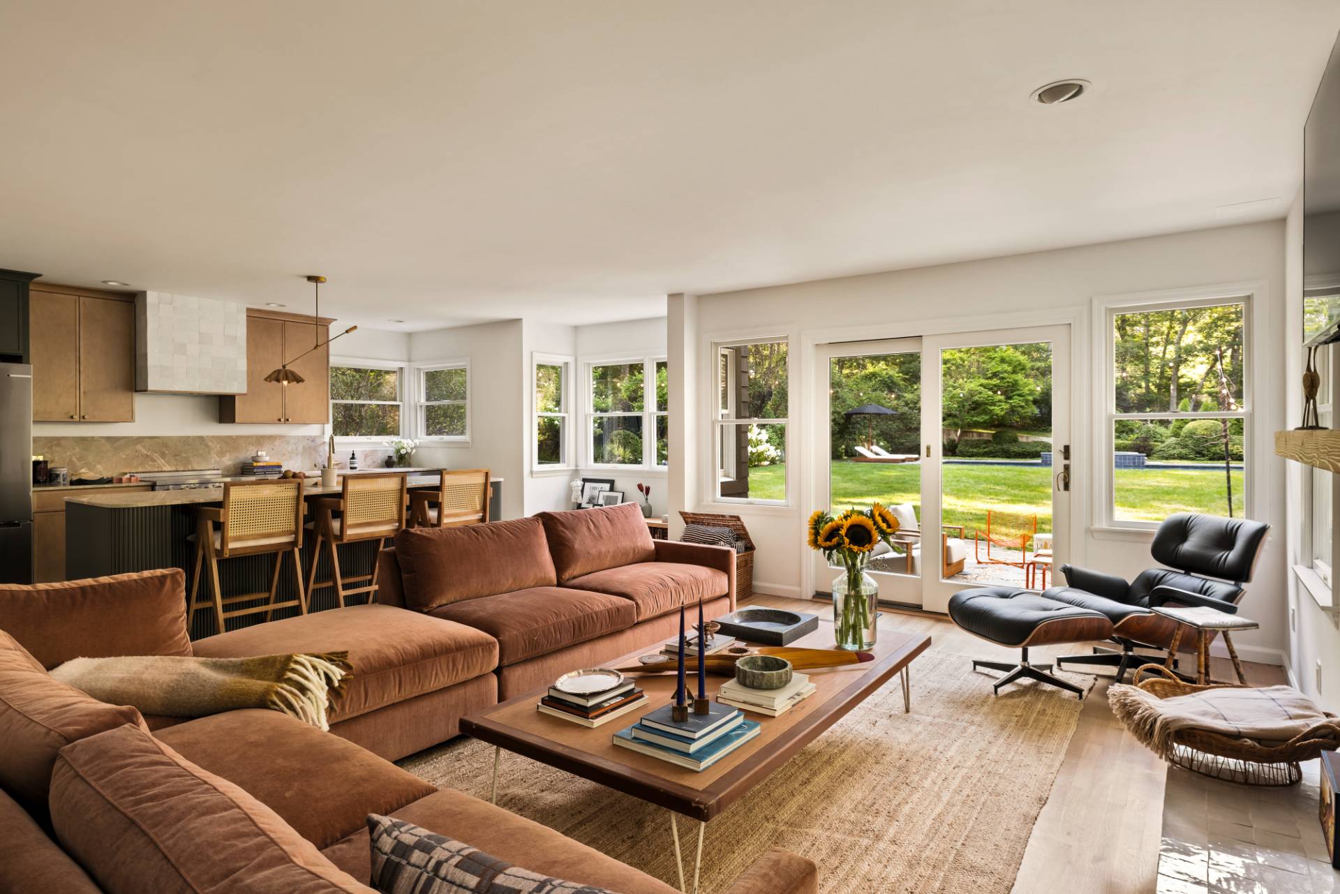 7 Wooded Oak Lane, East Hampton