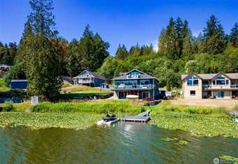 7283 Salmonberry Creek Lane SE