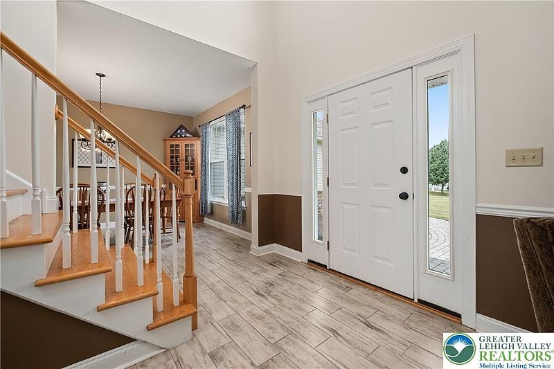 2912 SILVER CREEK CIRCLE