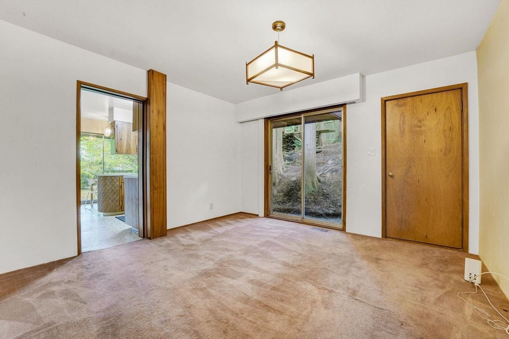 571 Glenross Rd