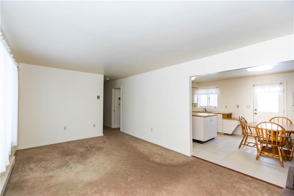 8 Barton Lane, Middletown RI, 02842