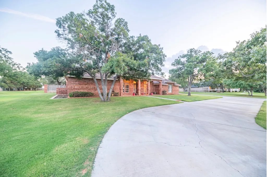5608 E County Rd 97
