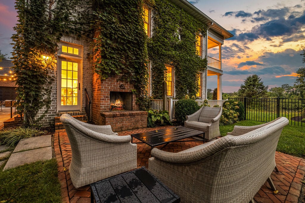 Stunning Hayfields Manor Home