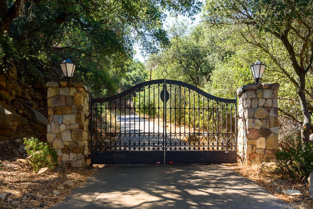 1150 Toro Canyon