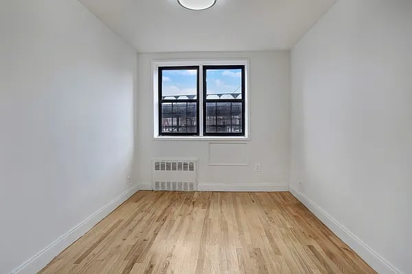 3255 Randall Ave #LA