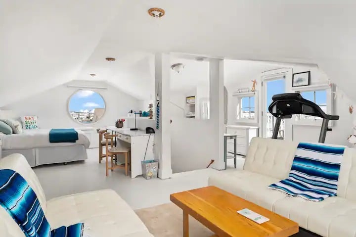 #38 Stunning Colonial