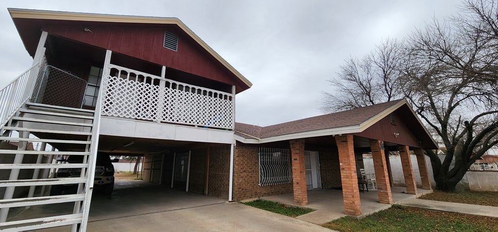 2880 Yucca Cir