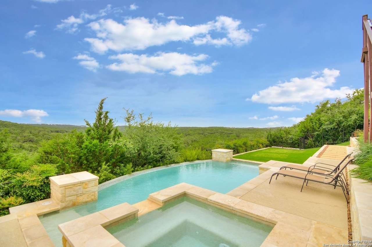 21306 Rembrandt Hill