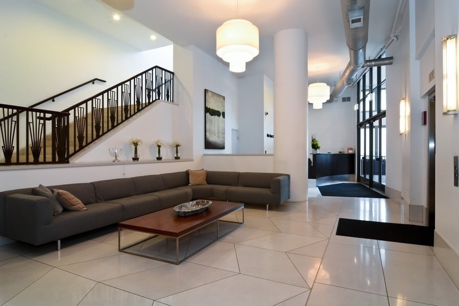  758 N Larrabee St Unit 821