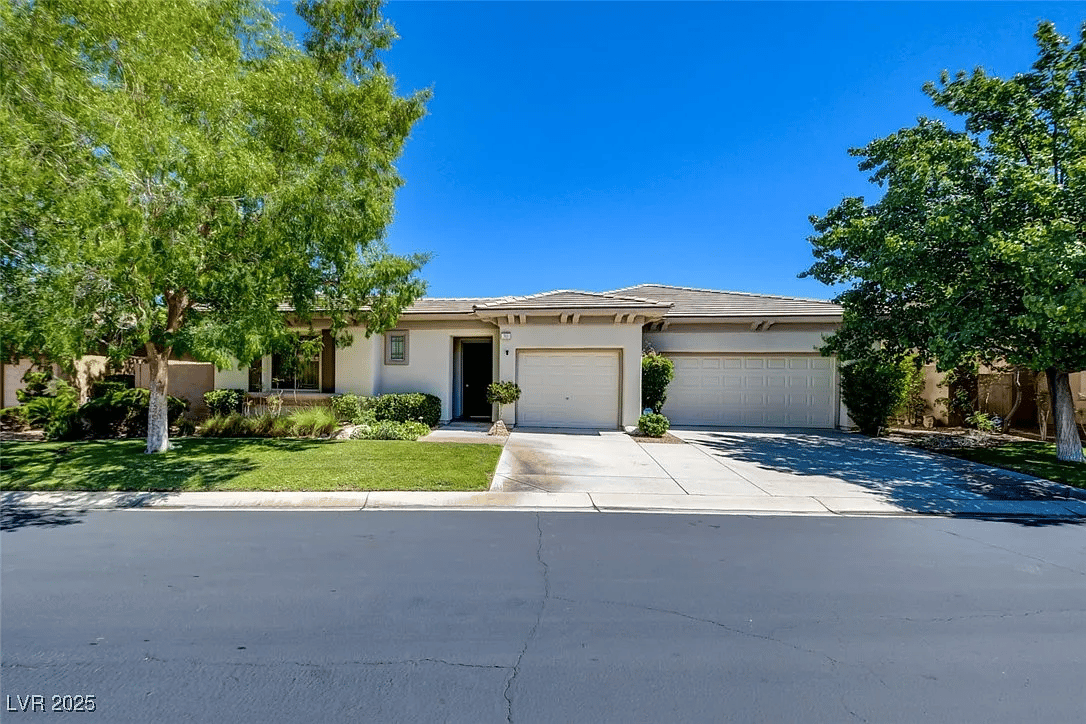 30 Candlewyck Dr