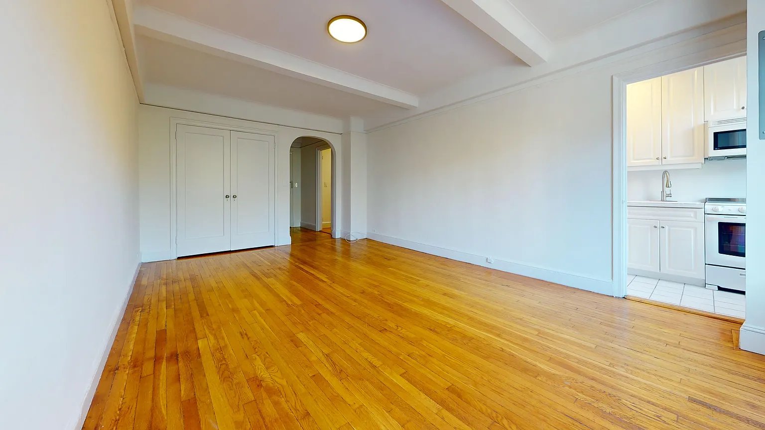 1 Christopher St APT 3G