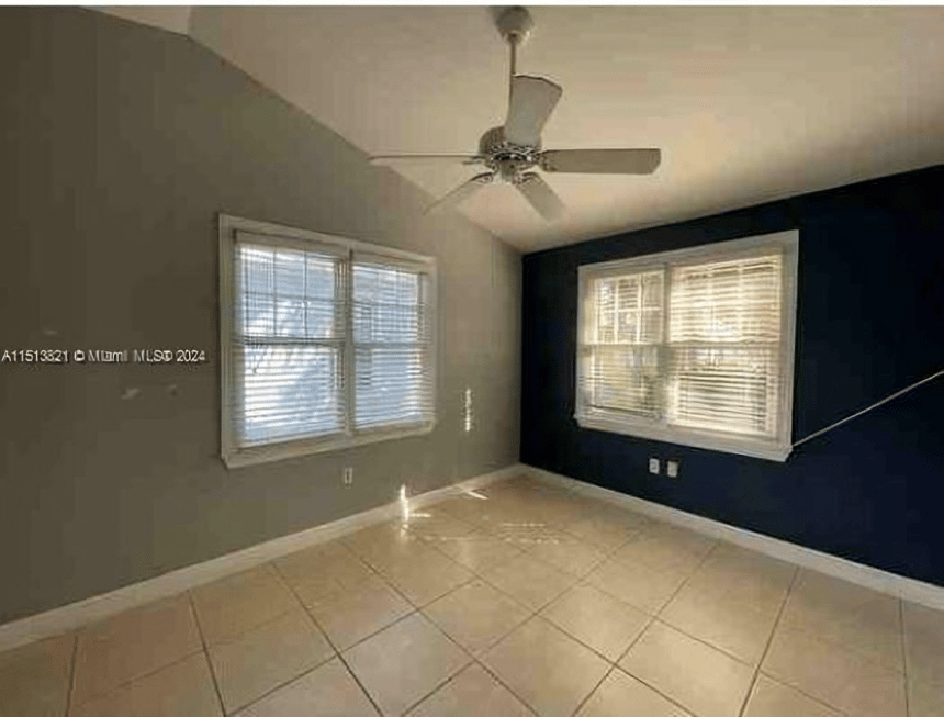 218 Golf Club Dr