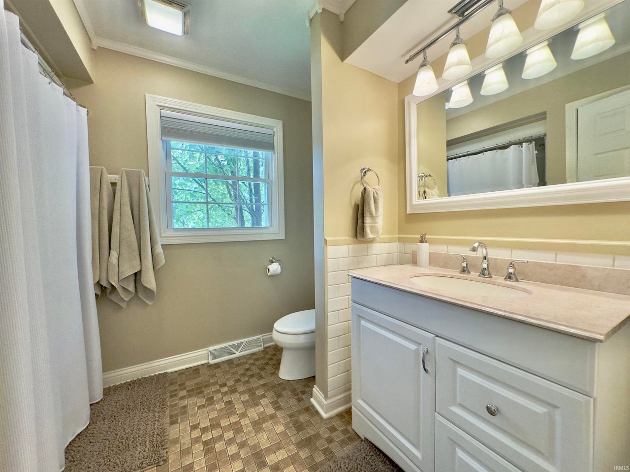 1602 N Brandywine Ct