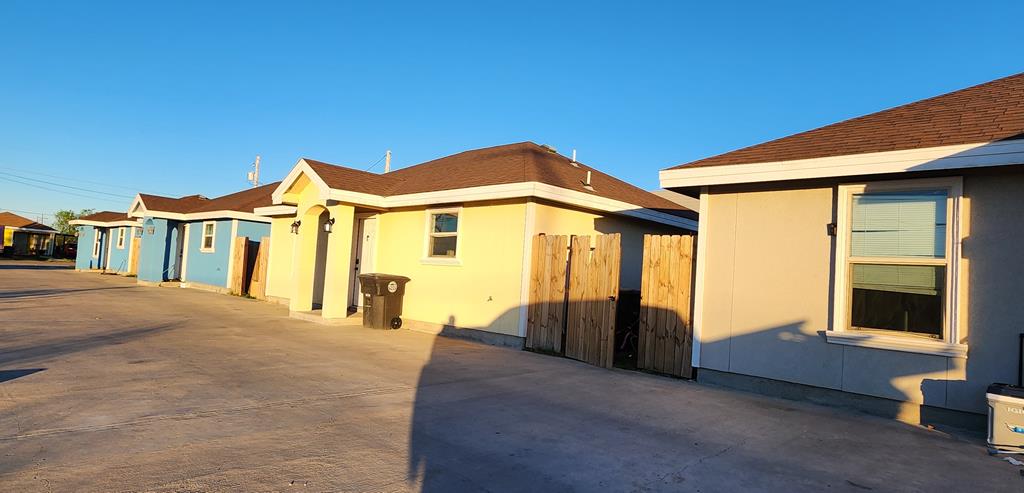 26 Loma Linda Dr