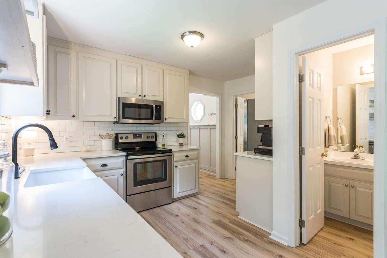 1535 Middle Ridge Dr