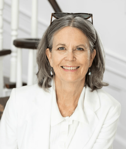 HEIDI WOODRUFF SMITH