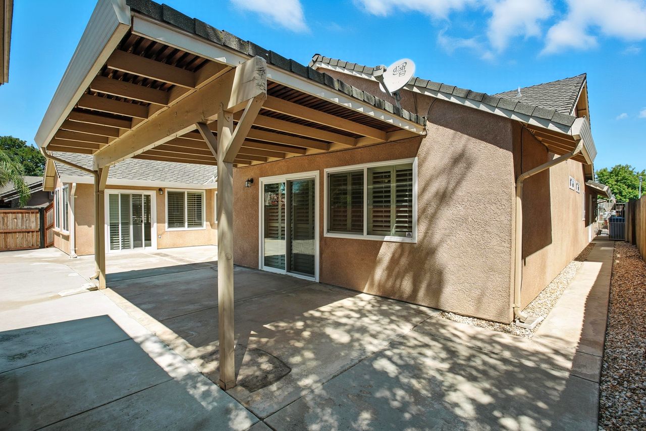 Great Custom Home in Galt! 