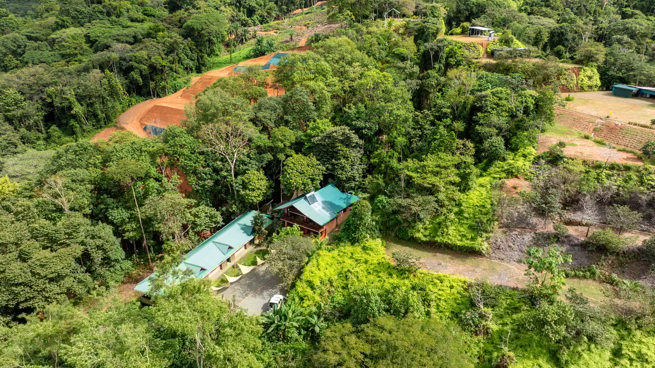 12 Room Hotel in Uvita with Ocean View Expansion Land