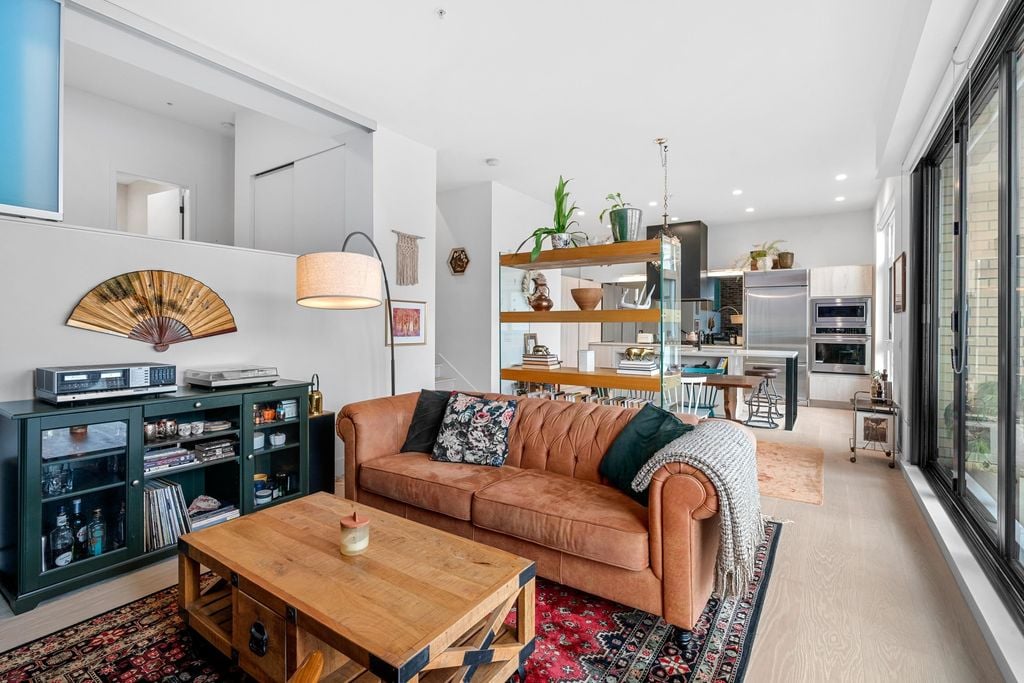 300 Salter St, #310