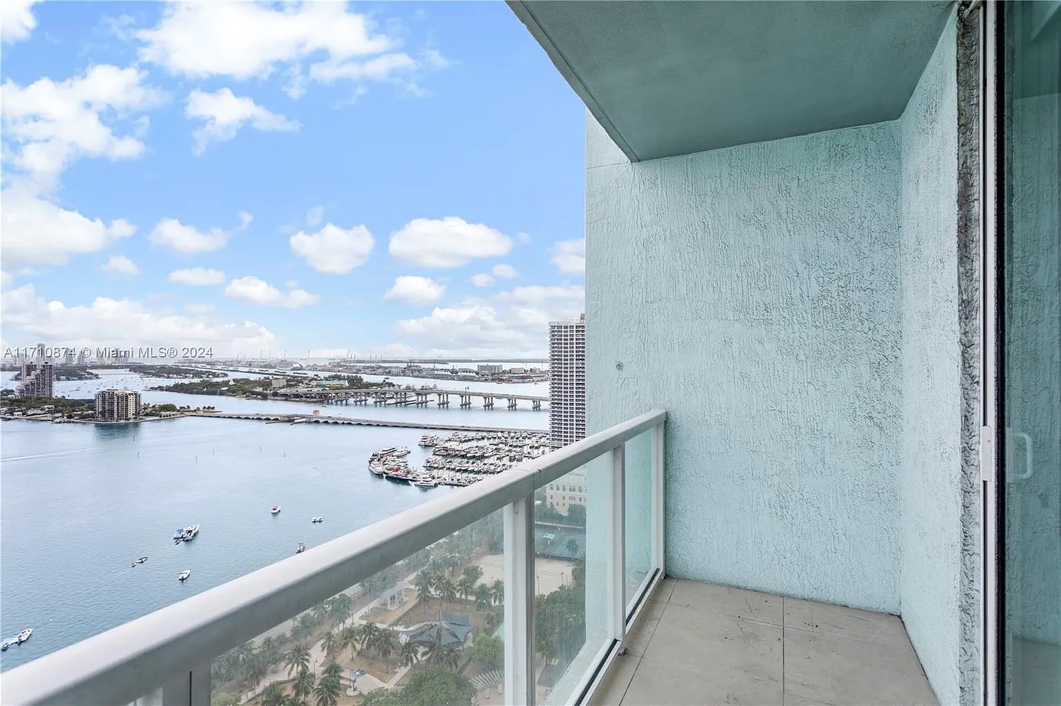 1900 N Bayshore Dr APT 2902