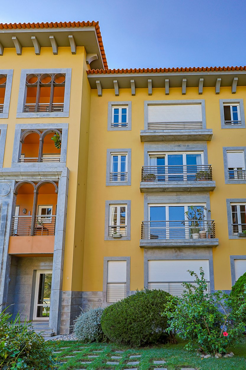 Exquisite Oceanfront 3-Bedroom Apartment 