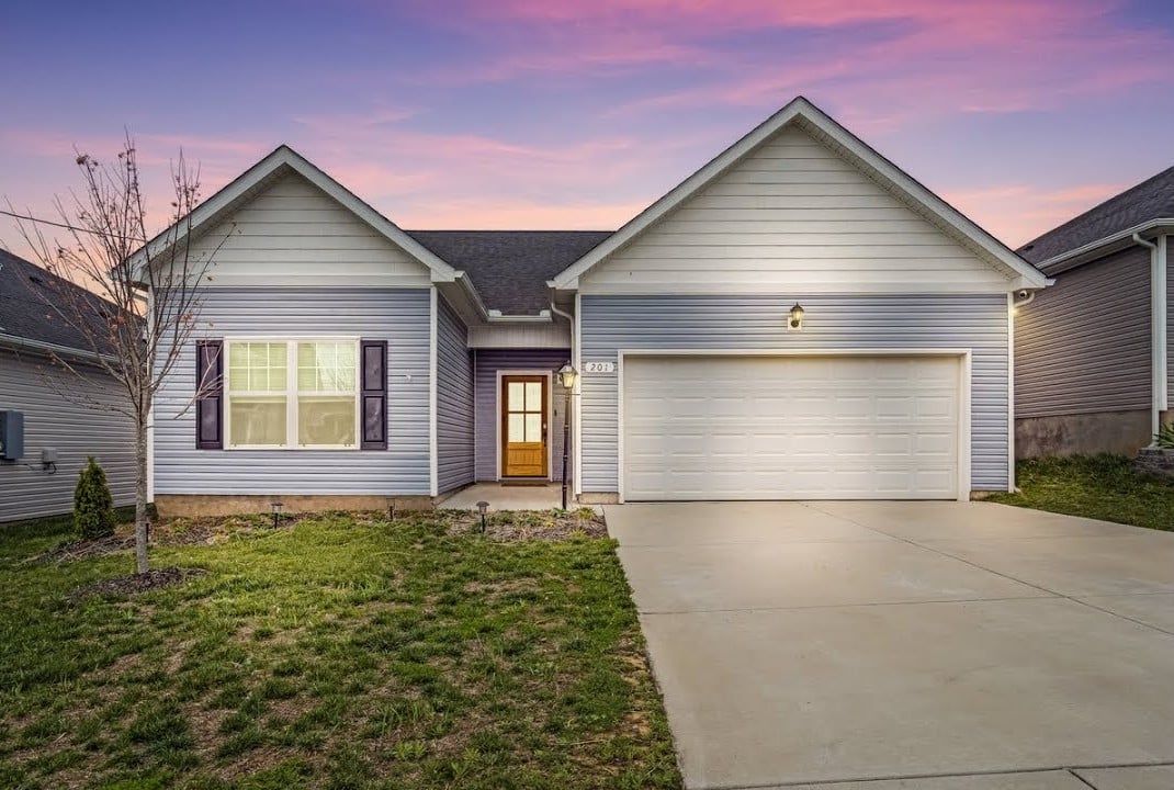 201 Triple Crown Court | Shelbyville Real Estate