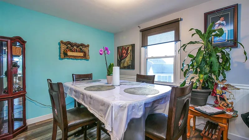 4038 Ocean Heights Ave