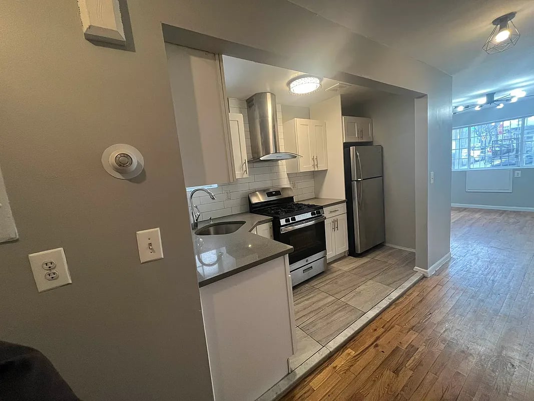 794 Freeman Street #3