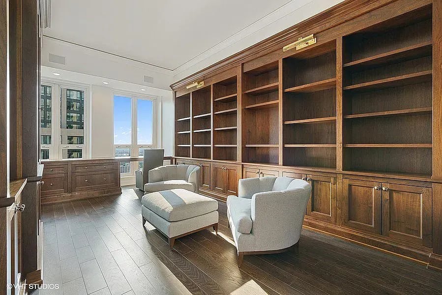 11 E Walton St APT 3201