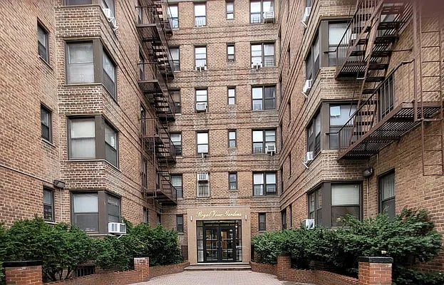 84-19 51st Avenue Unit: 6P