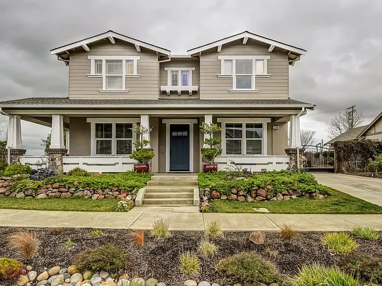 2745 Kellogg Loop