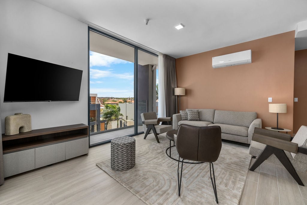 Arashi Boutique Condominiums 