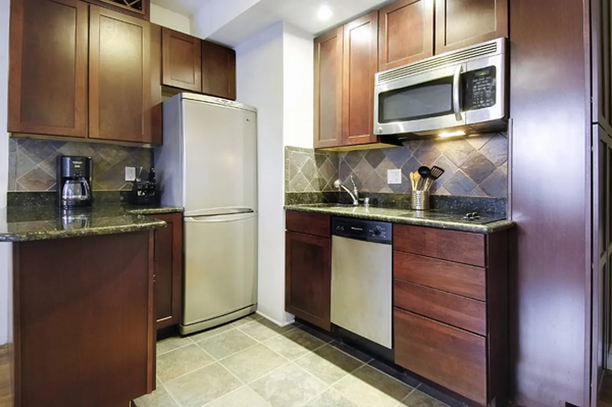 5 Tudor City Pl #504