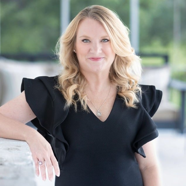 Sara Ingram Georgetown, SC Real Estate Agent Headshot