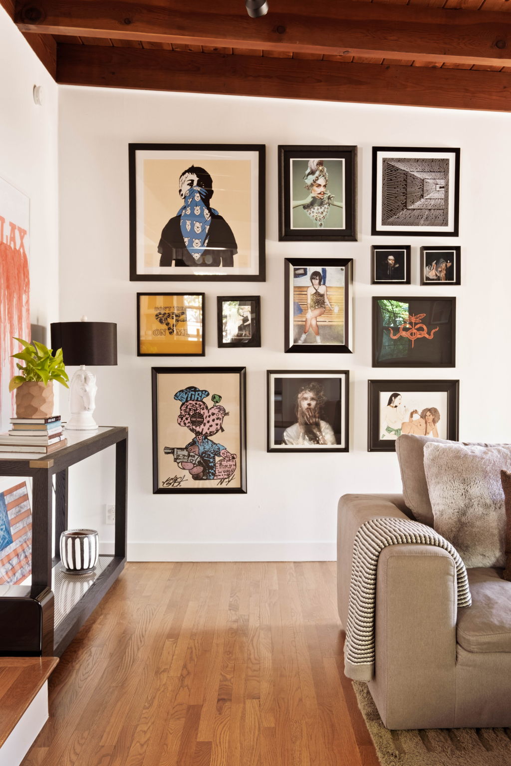 Effortless California Living in This Tarzana Ranch