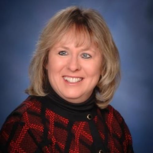 Joan Sasser South Hill, VA Real Estate Agent Headshot