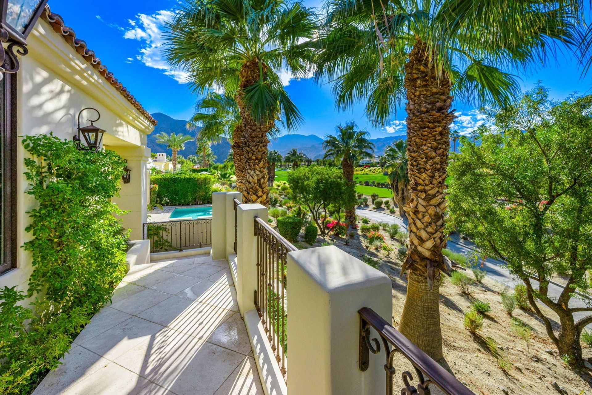 52705 Claret Cove